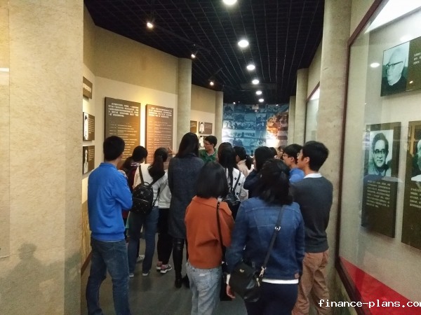 参观历史人物展